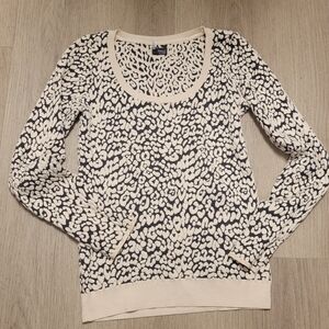 Sparkle & Fade Black and Cream Animal Print Top Size M